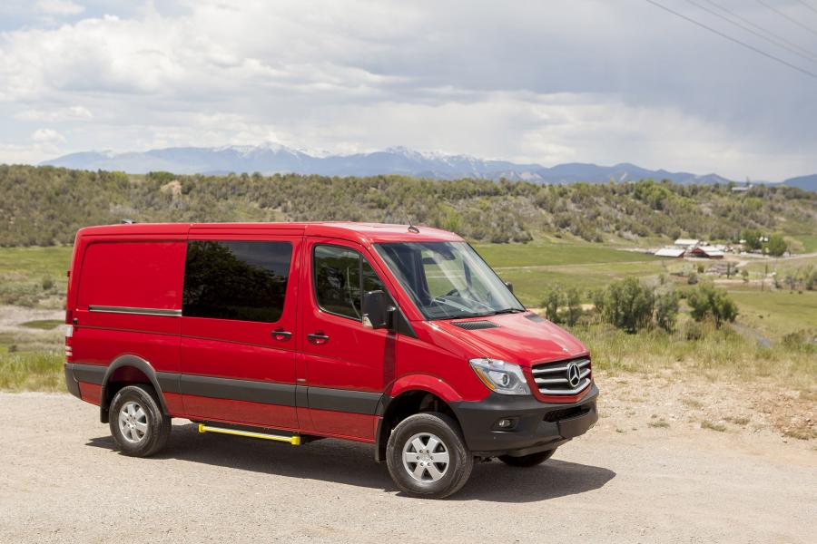  Mercedes-Benz Sprinter Crew Van 4x4 2015 года  (US) (фото 2 из 4)